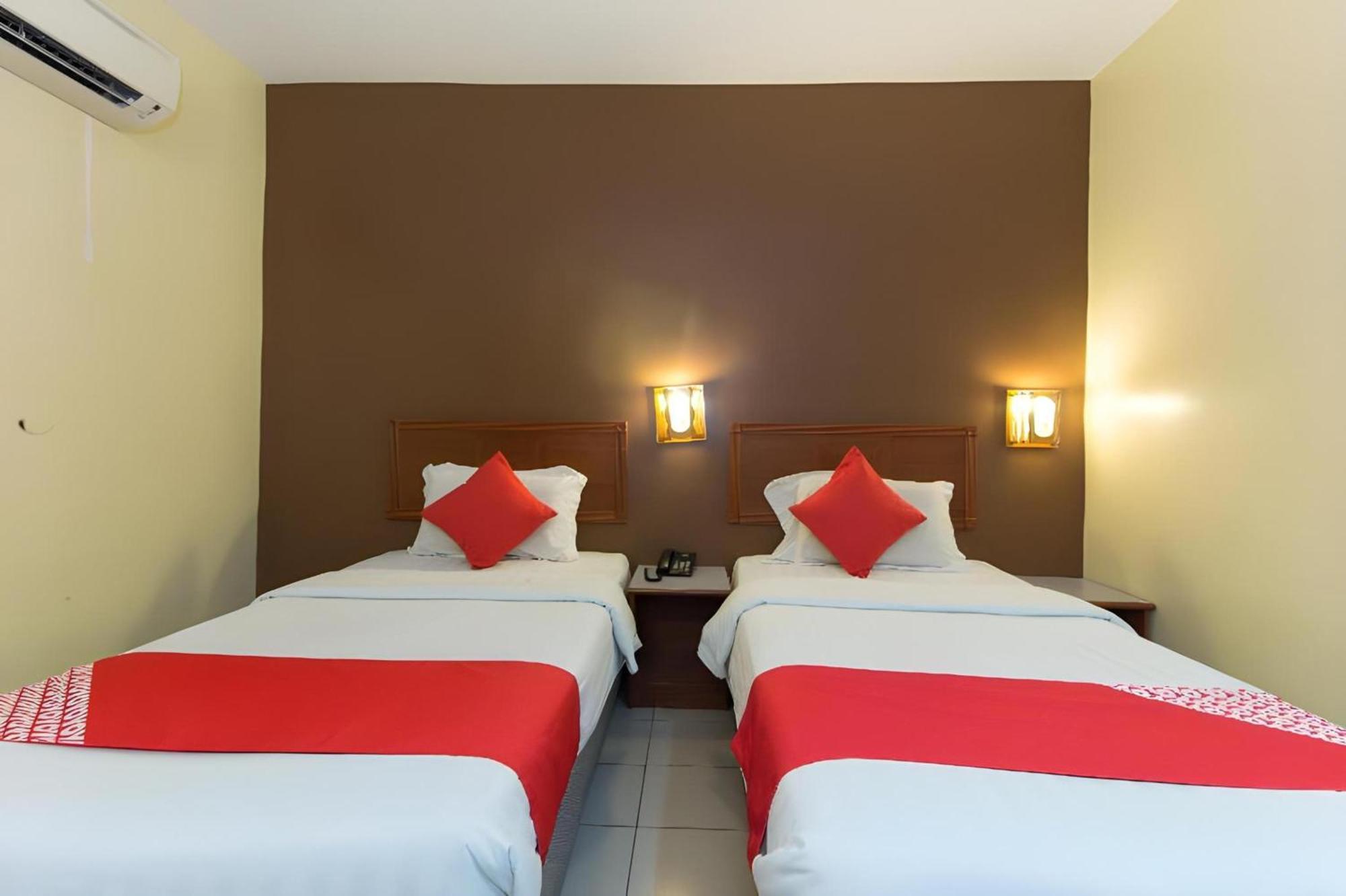 Super Oyo 447 Comfort Hotel Meru كلانغْ المظهر الخارجي الصورة